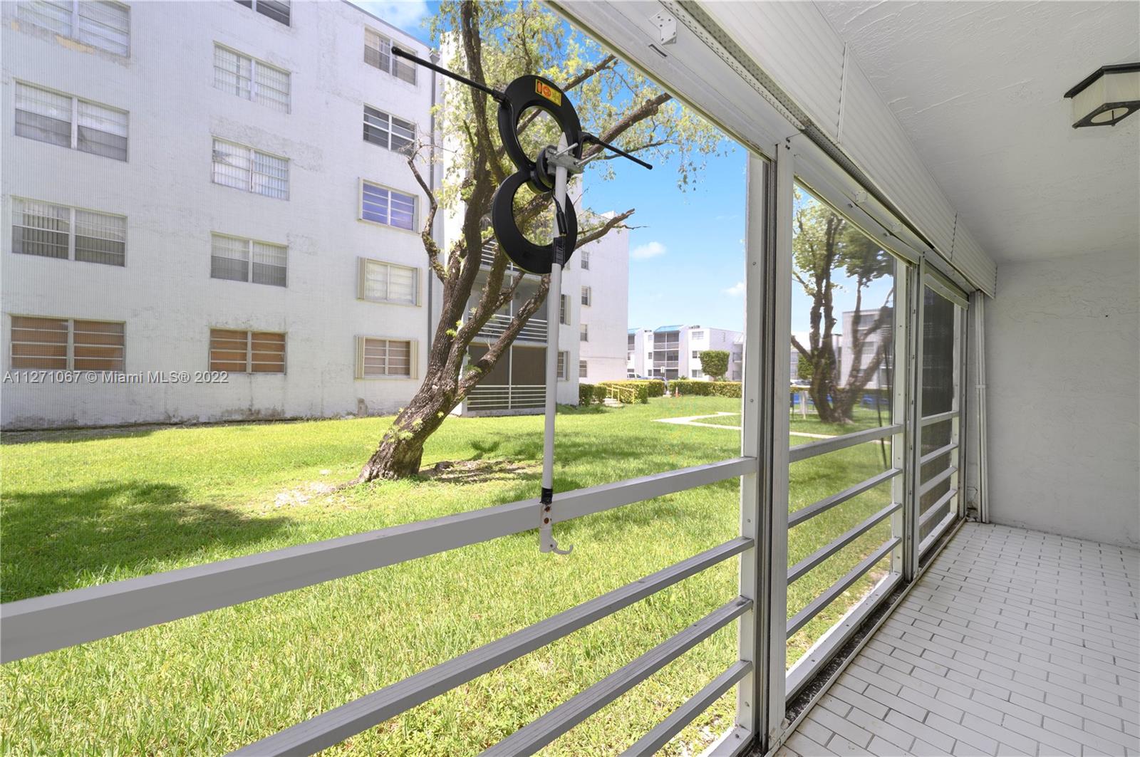 EL CONQUISTADOR SOUTH CON - Residential Lease