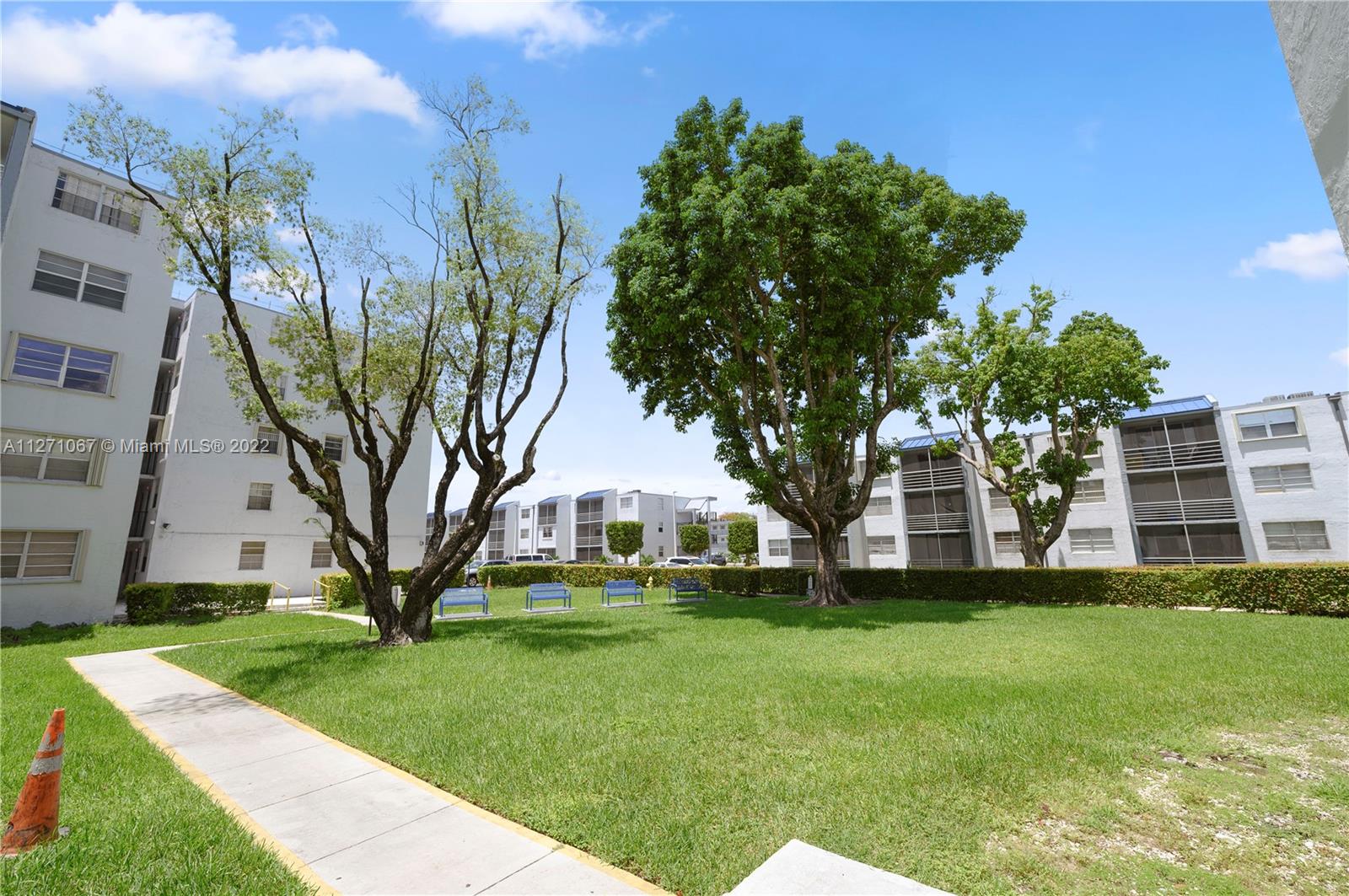 EL CONQUISTADOR SOUTH CON - Residential Lease