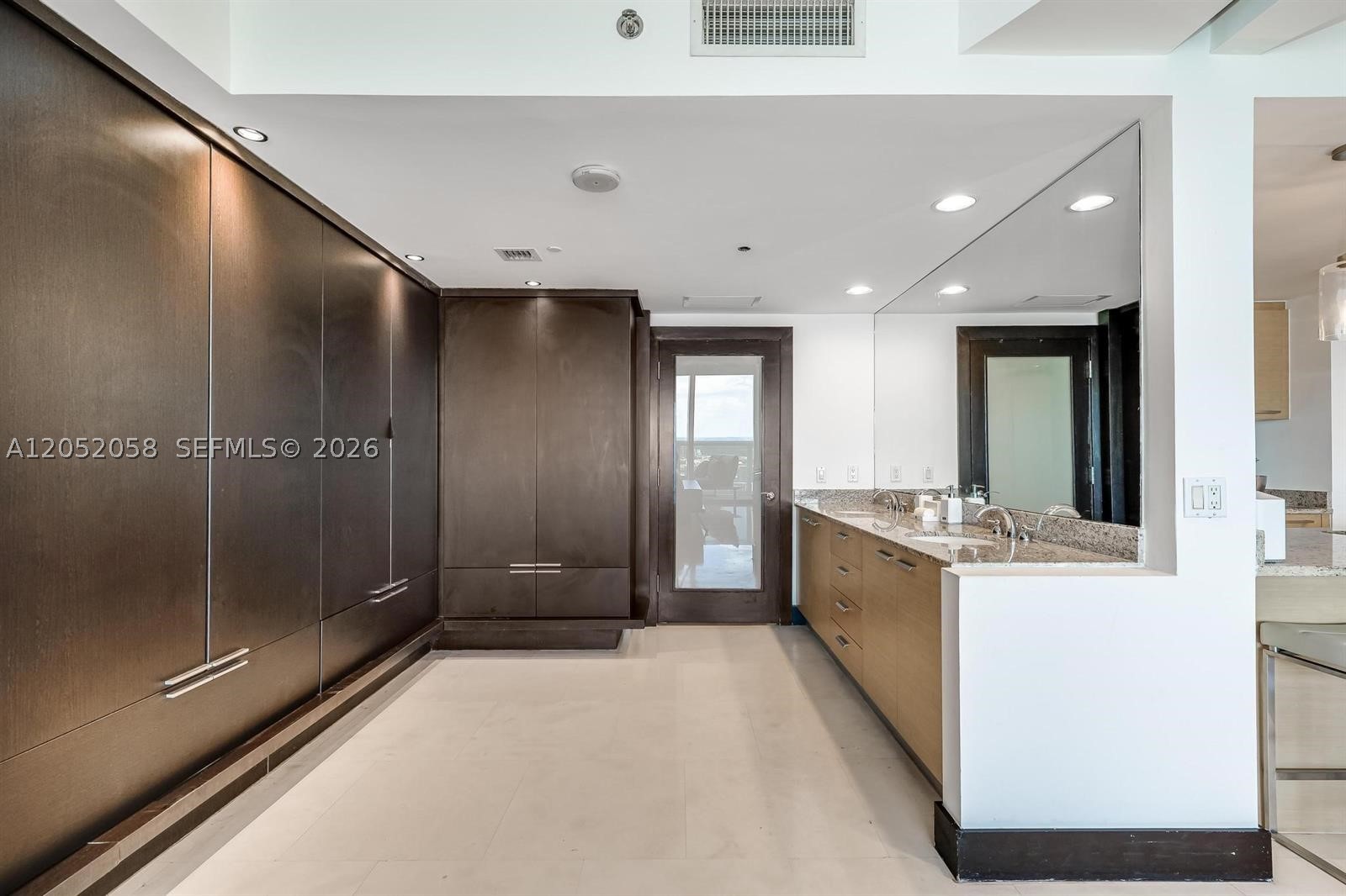 BEACH CLUB THREE CONDO - Residential Lease