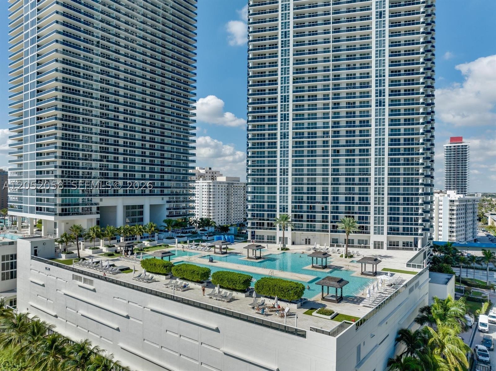 BEACH CLUB THREE CONDO - Residential Lease