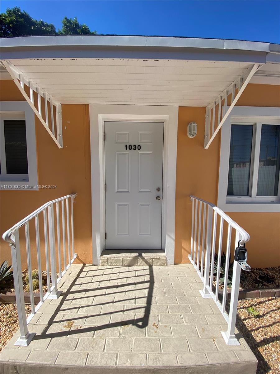 LAWRENCE ESTATE LAND CO - Residential Lease