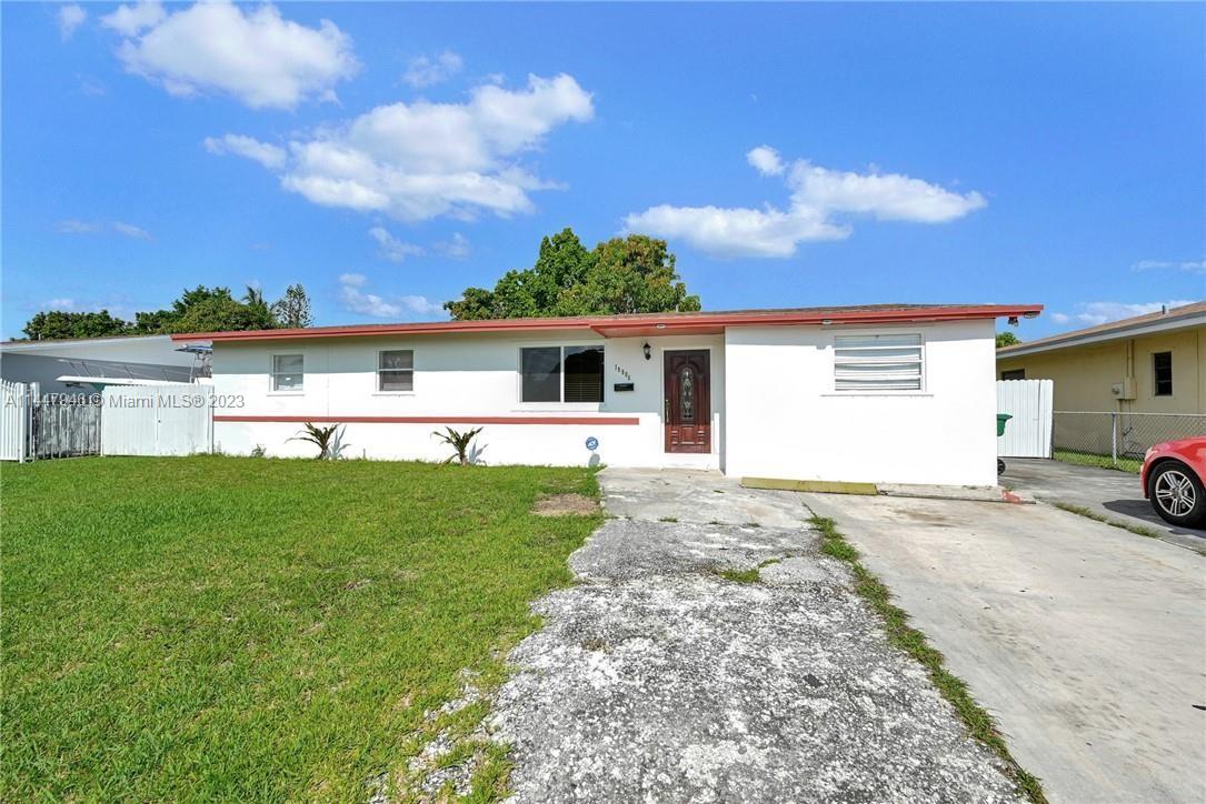 AMAZING HOME + AND EFFICIENCY TO GET EXTRA INCOME WITH A PRIVATE ENTRANCE. BRAND-NEW COUNTERTOP AND KITCHEN CABINETS. NEW STAIN STEELS APPLIANCES. OUTDOOR SHED FOR EXTRA STORAGE. PLENTY OF PARKING. EASY TO SHOW IT. EQUAL HOUSING OPPORTUNITY.