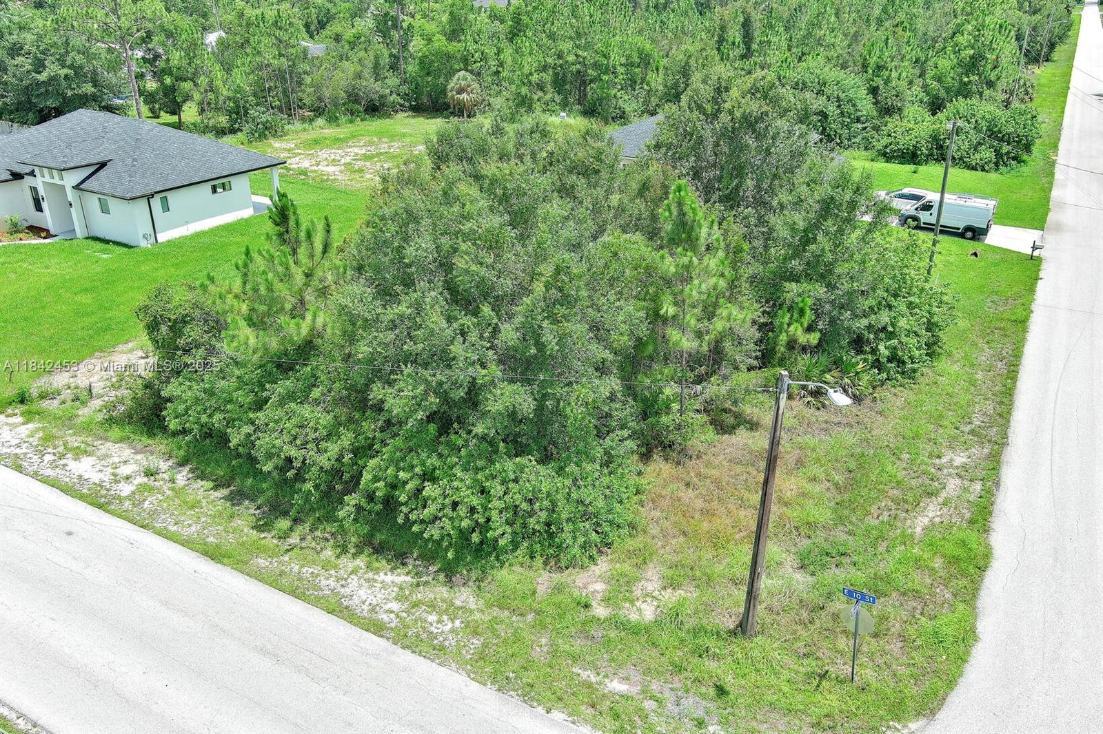 LEHIGH ACRES - Land