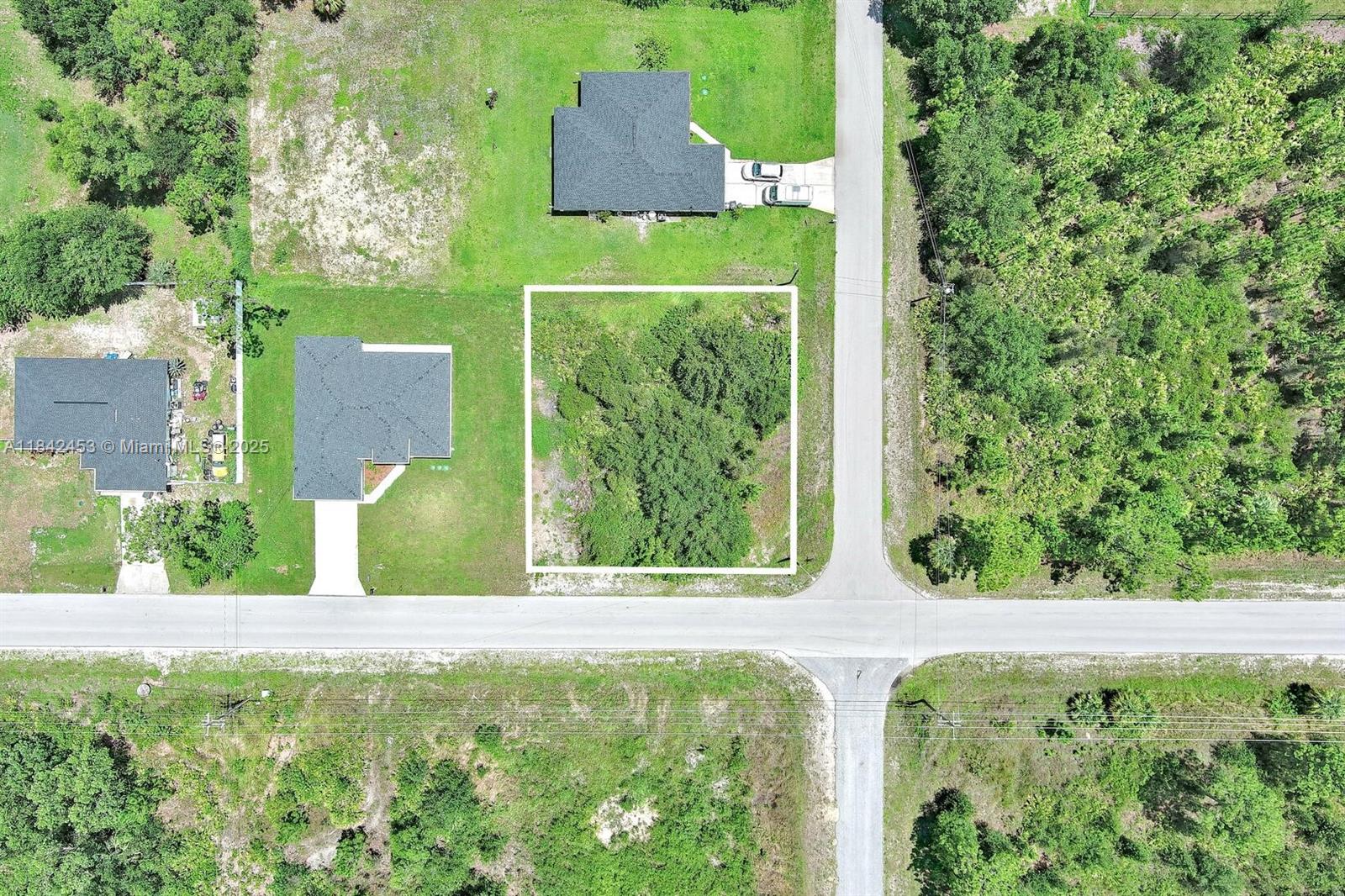 LEHIGH ACRES - Land
