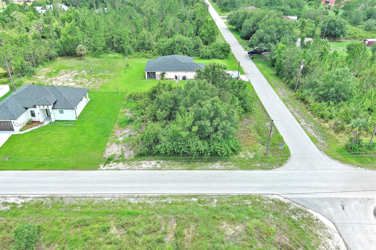 LEHIGH ACRES - Land