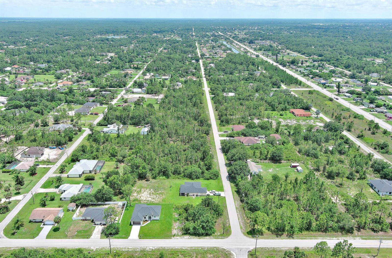 LEHIGH ACRES - Land