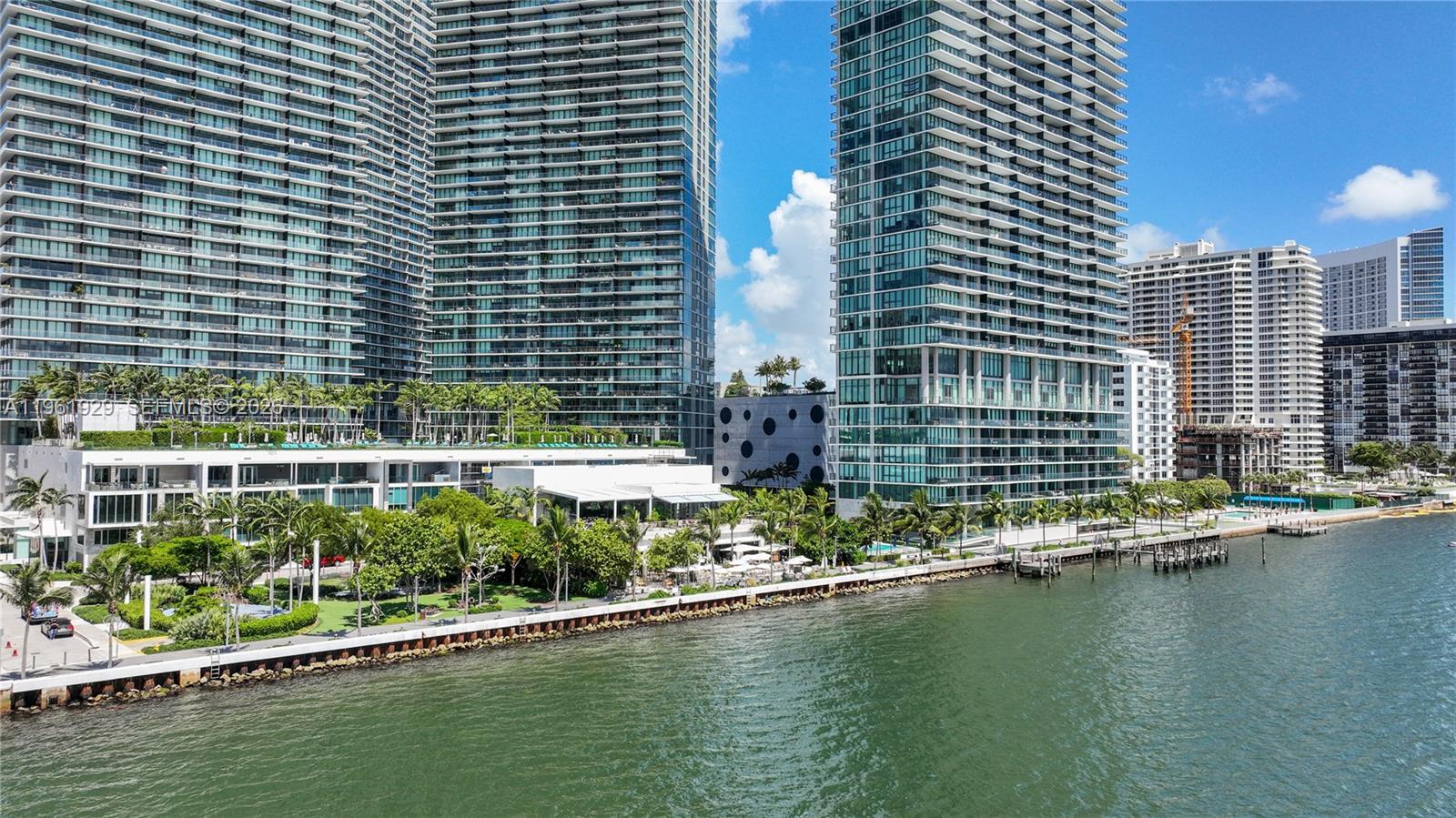 GRAN PARAISO CONDO - Residential