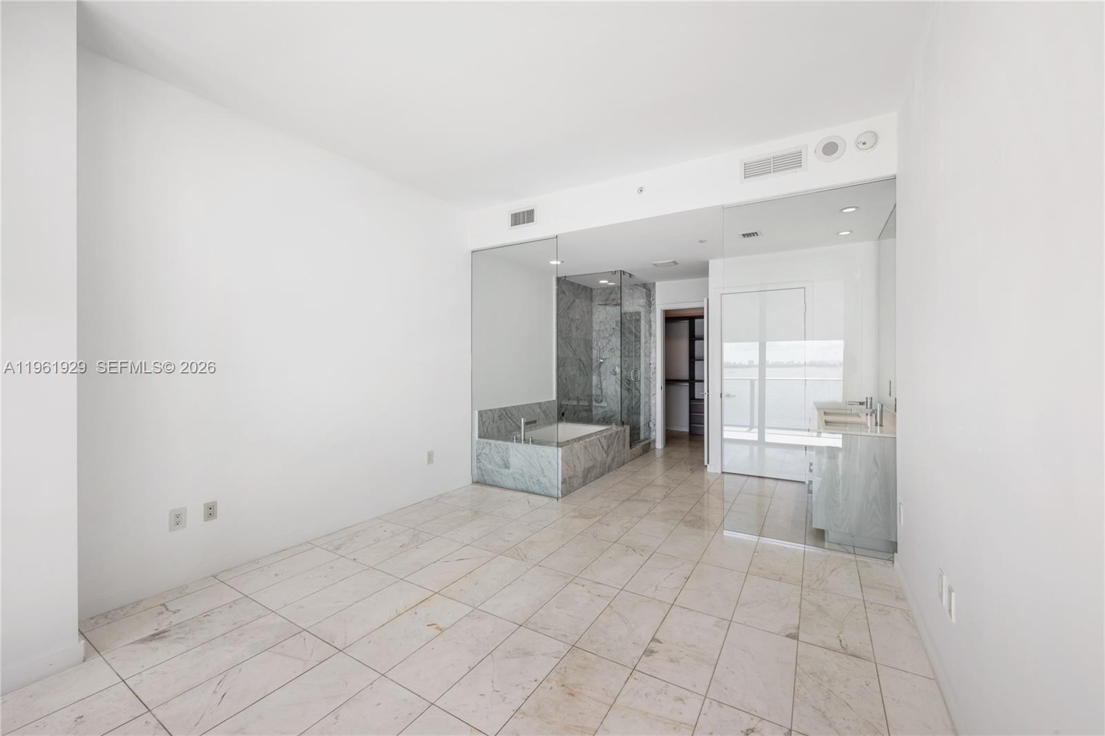 GRAN PARAISO CONDO - Residential