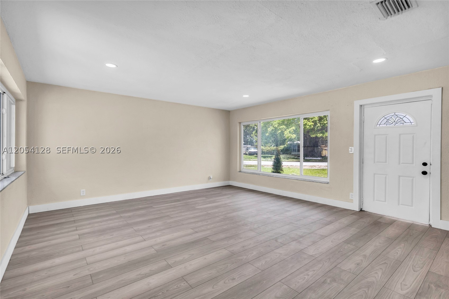 LAUDERDALE VILLAS - Residential