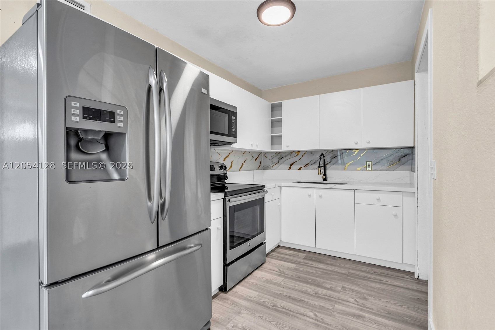LAUDERDALE VILLAS - Residential