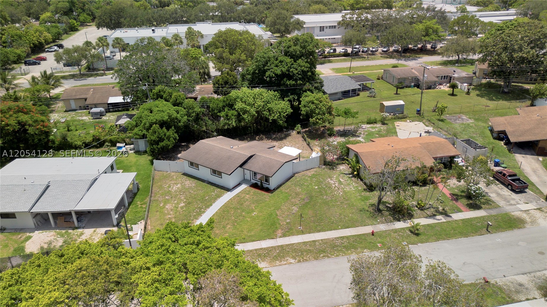 LAUDERDALE VILLAS - Residential