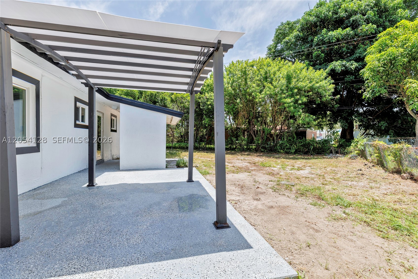 LAUDERDALE VILLAS - Residential