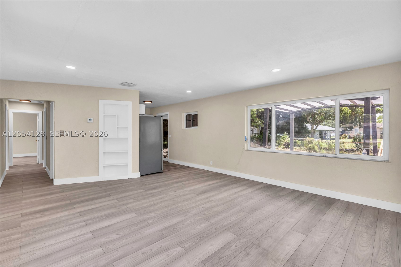 LAUDERDALE VILLAS - Residential