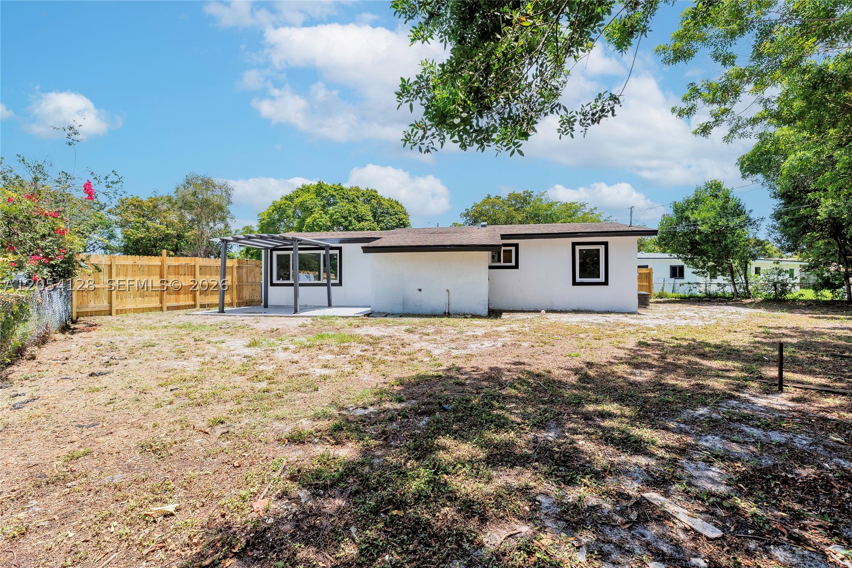 LAUDERDALE VILLAS - Residential