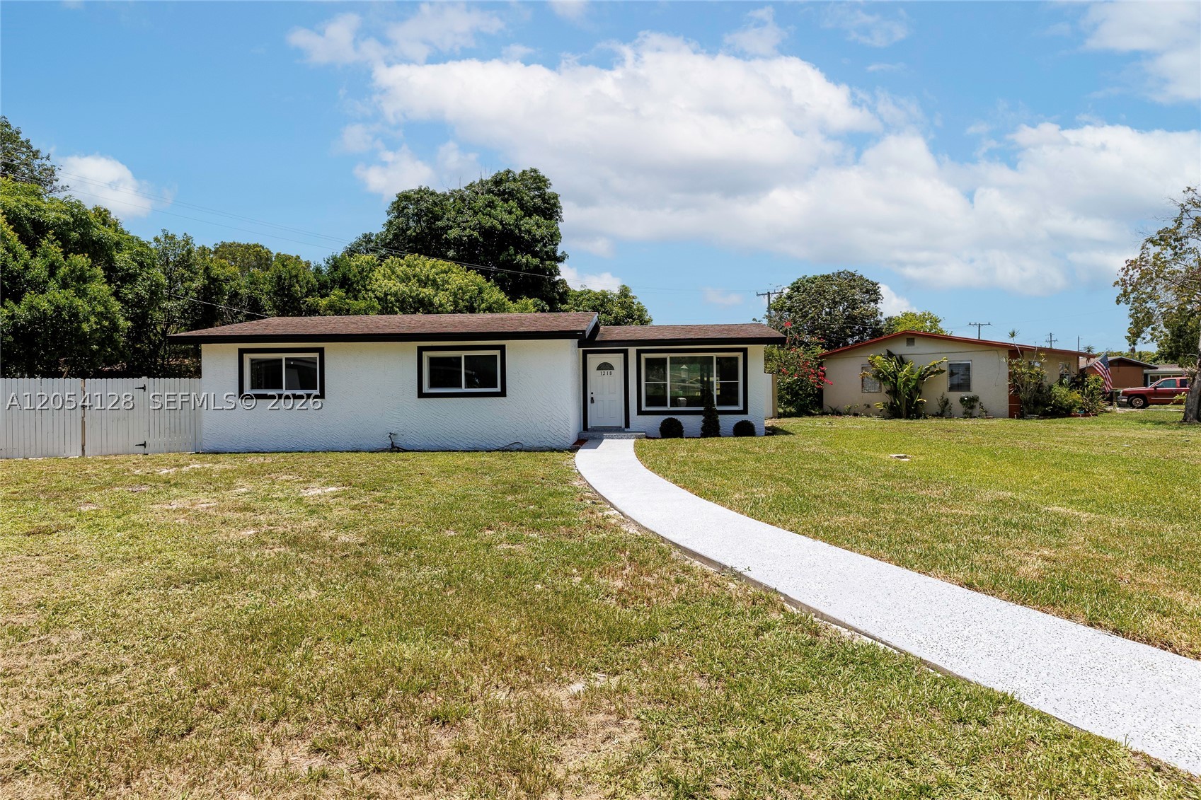 LAUDERDALE VILLAS - Residential