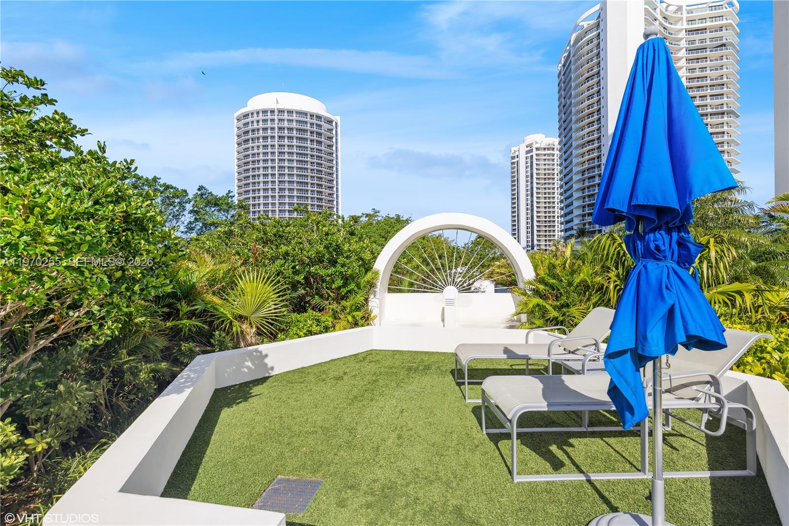 3000 ISL BLVD WILLIAMS IS - Residential