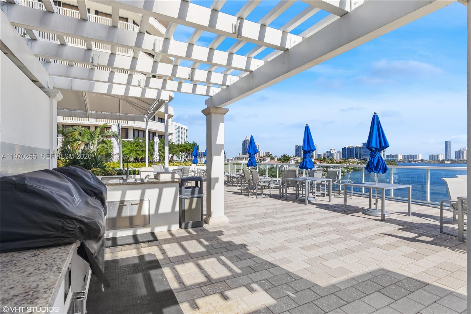 3000 ISL BLVD WILLIAMS IS - Residential