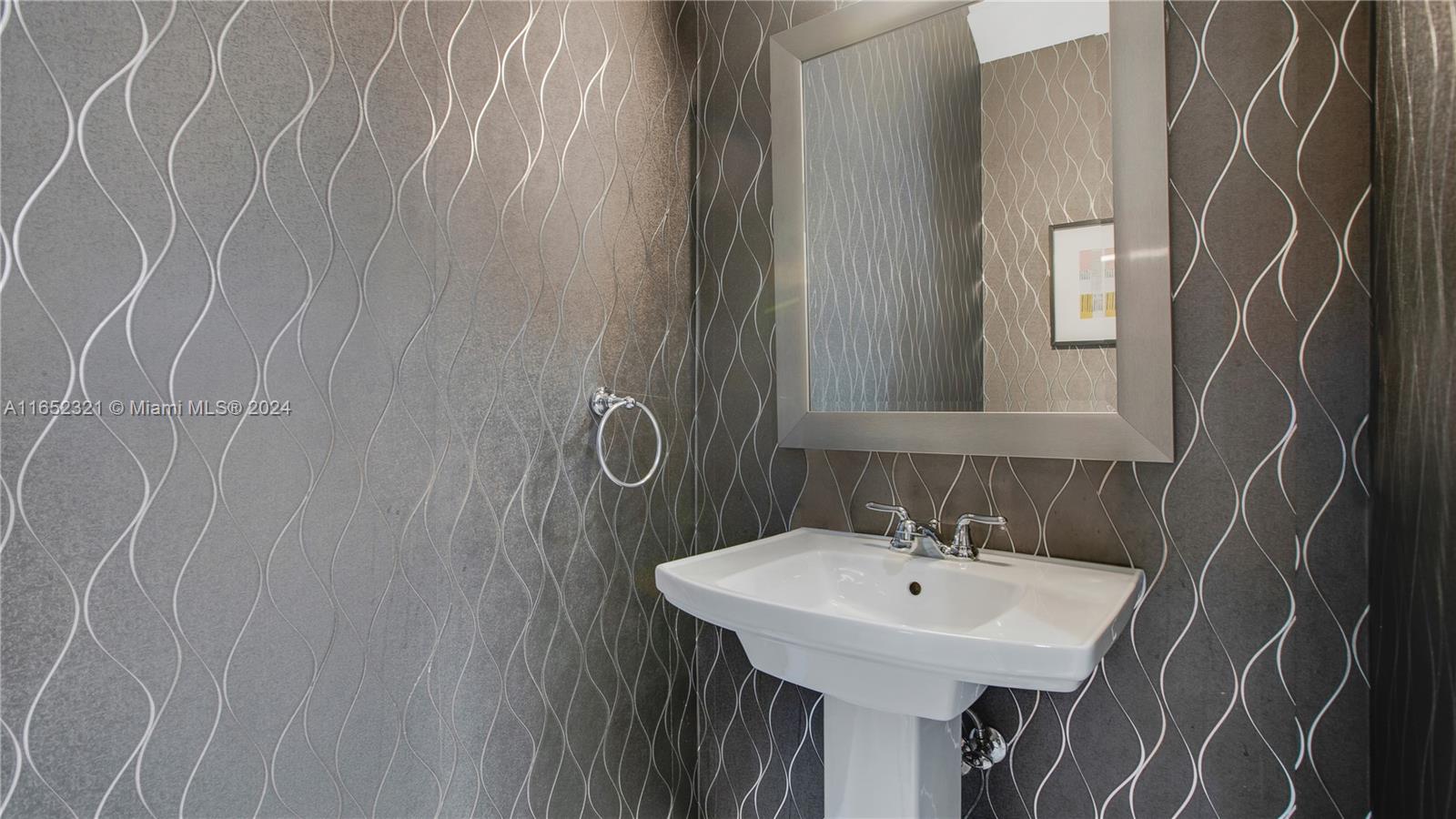 SOUTH BAY ESTATES - Residential