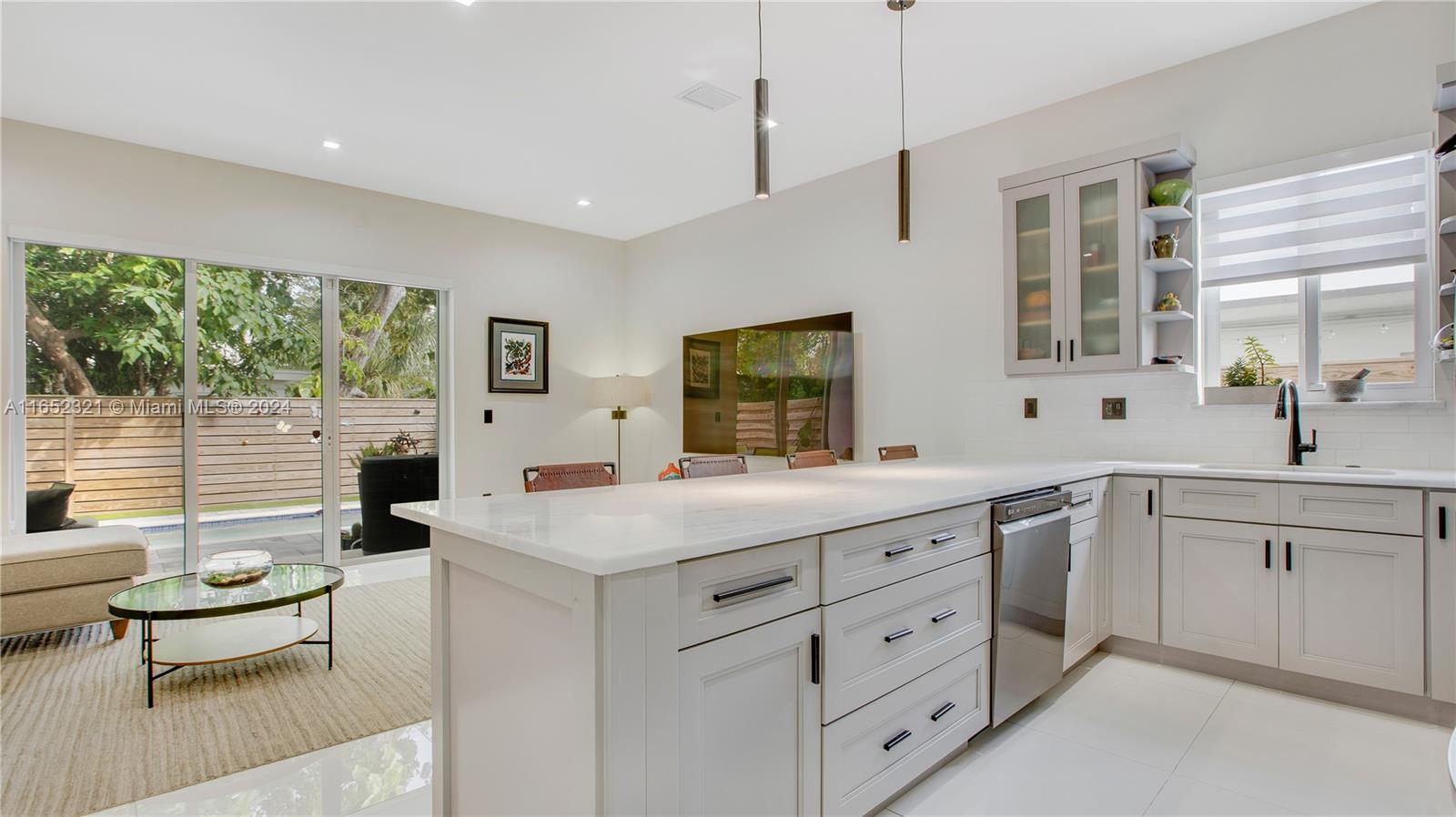 SOUTH BAY ESTATES - Residential