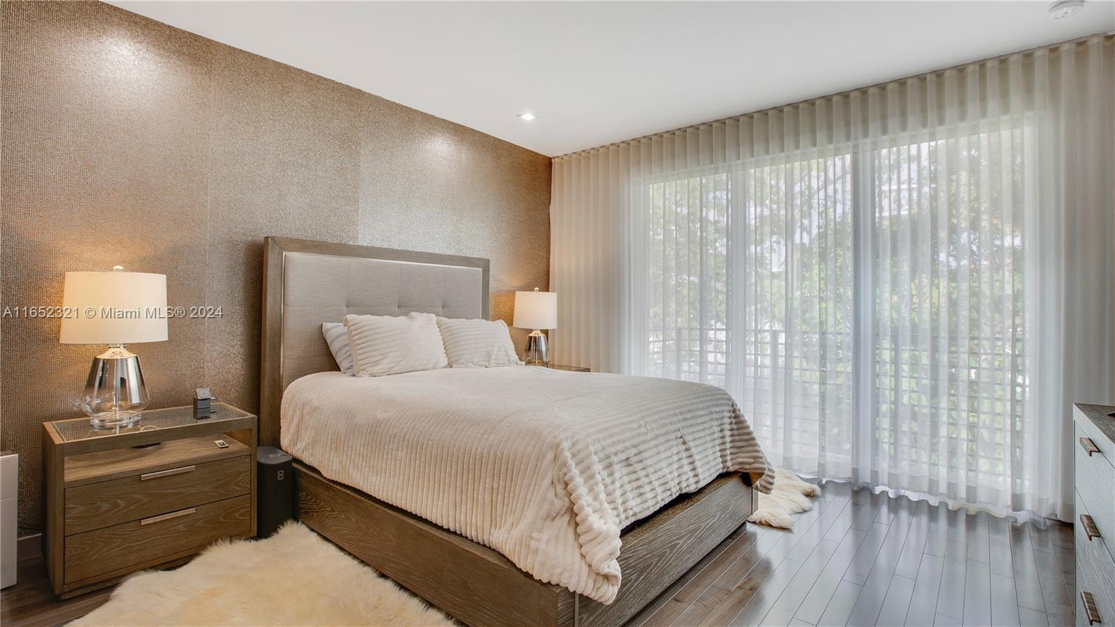SOUTH BAY ESTATES - Residential