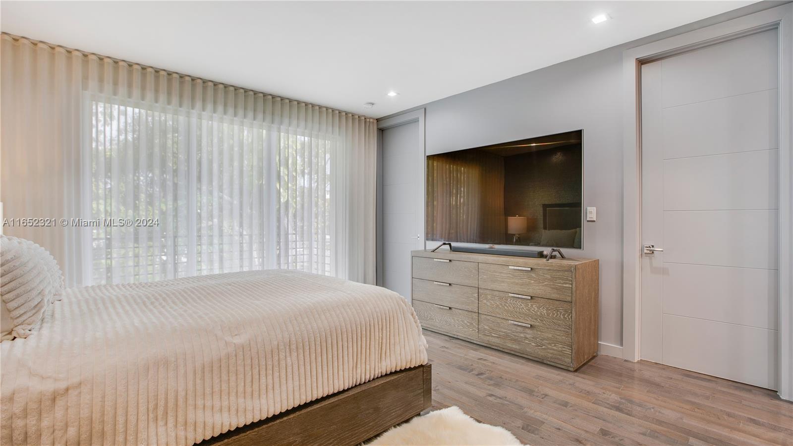 SOUTH BAY ESTATES - Residential