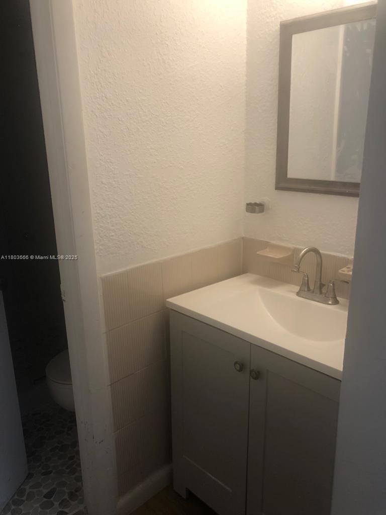 CARIBBEAN BREEZE CONDO - Residential