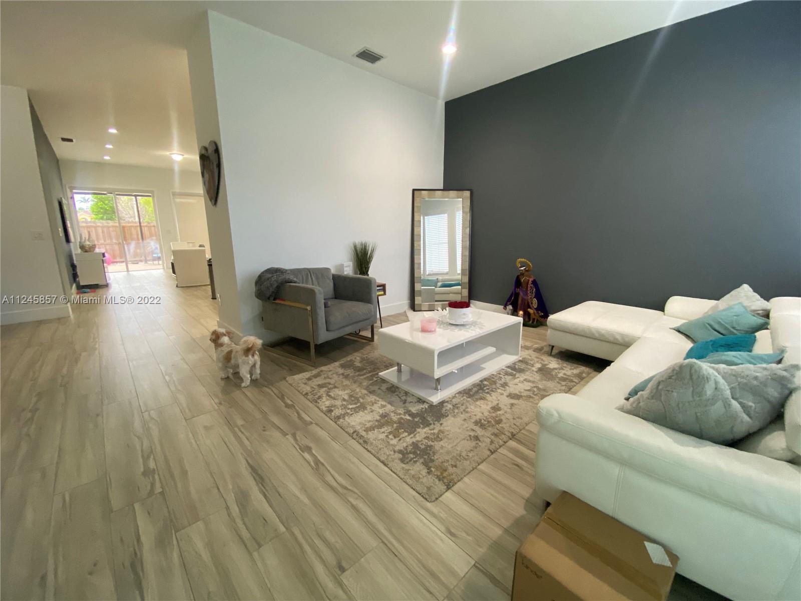 POINCIANA AT SUNSET LAKES - Residential Lease