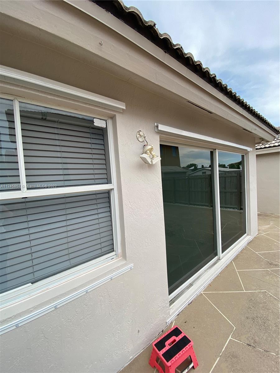 POINCIANA AT SUNSET LAKES - Residential Lease