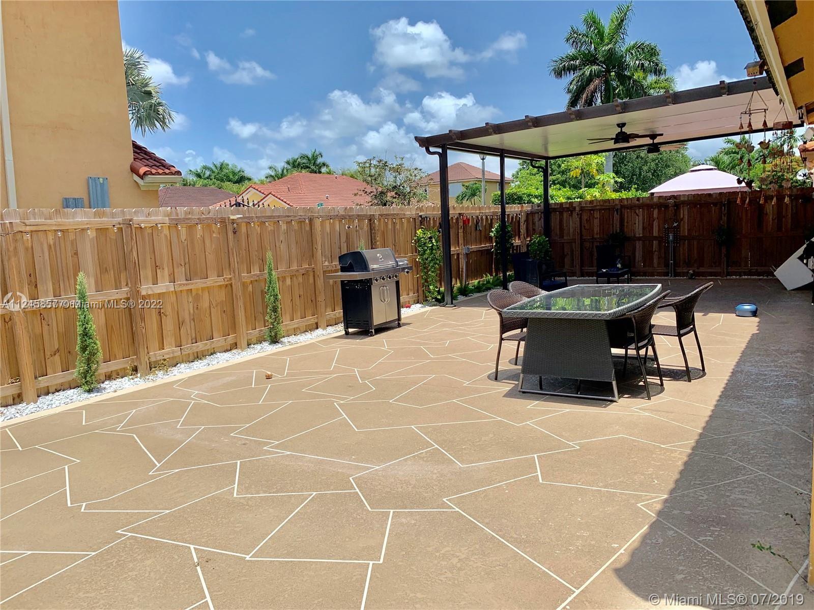 POINCIANA AT SUNSET LAKES - Residential Lease