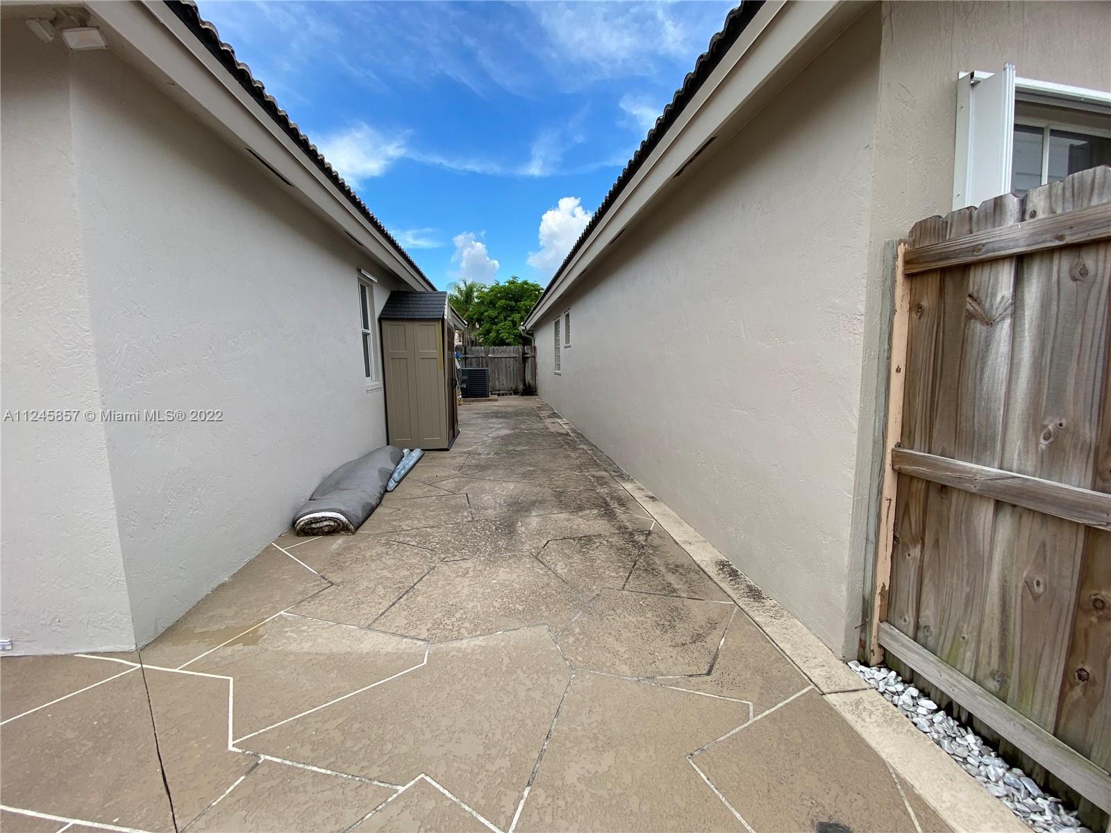 POINCIANA AT SUNSET LAKES - Residential Lease