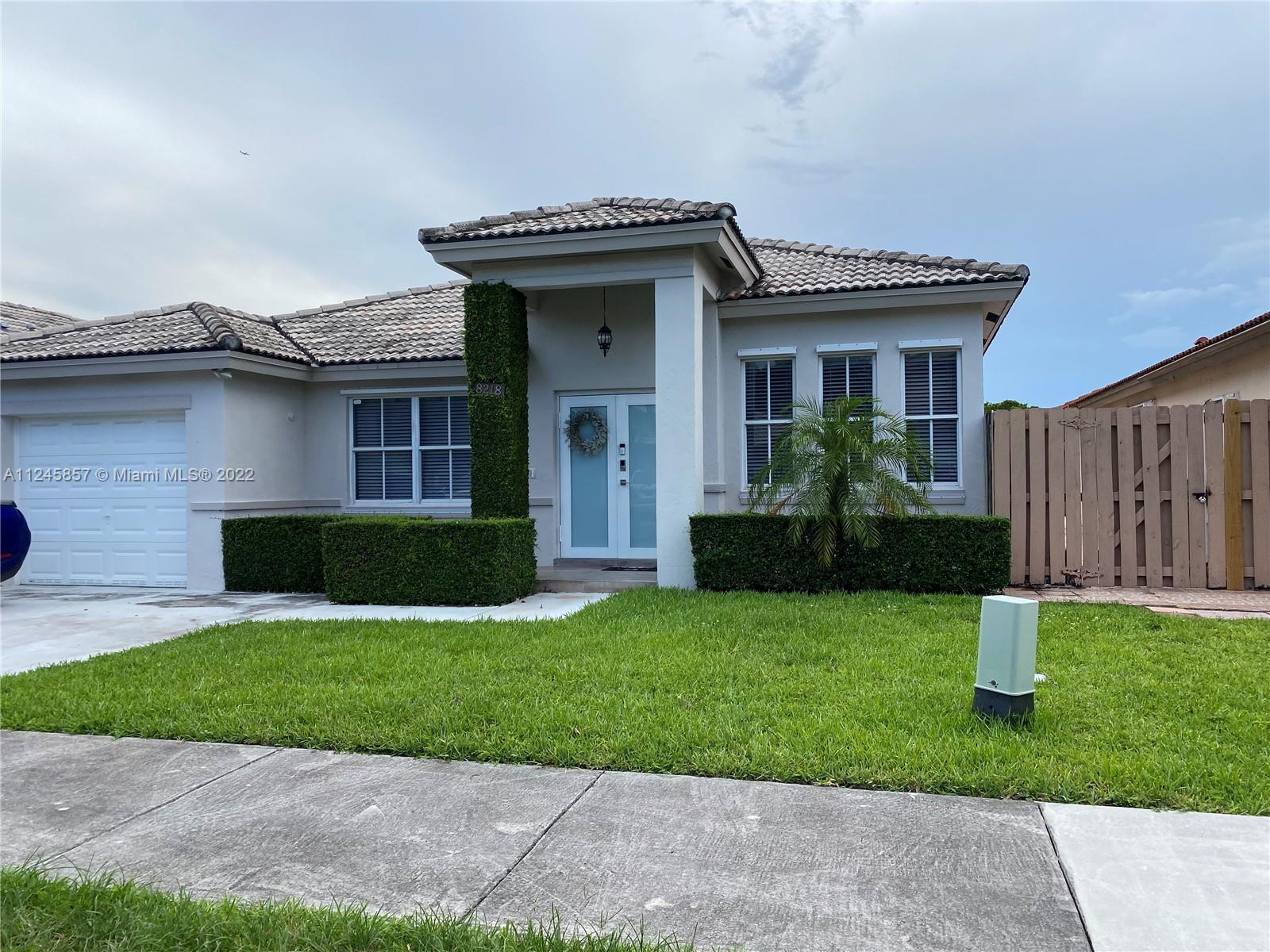 POINCIANA AT SUNSET LAKES - Residential Lease