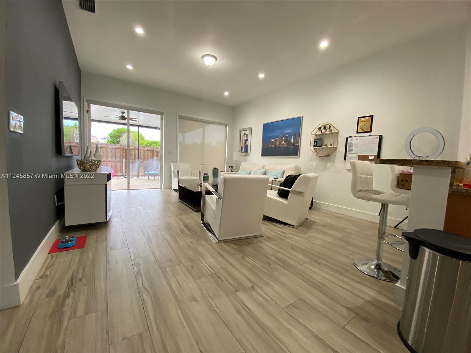 POINCIANA AT SUNSET LAKES - Residential Lease