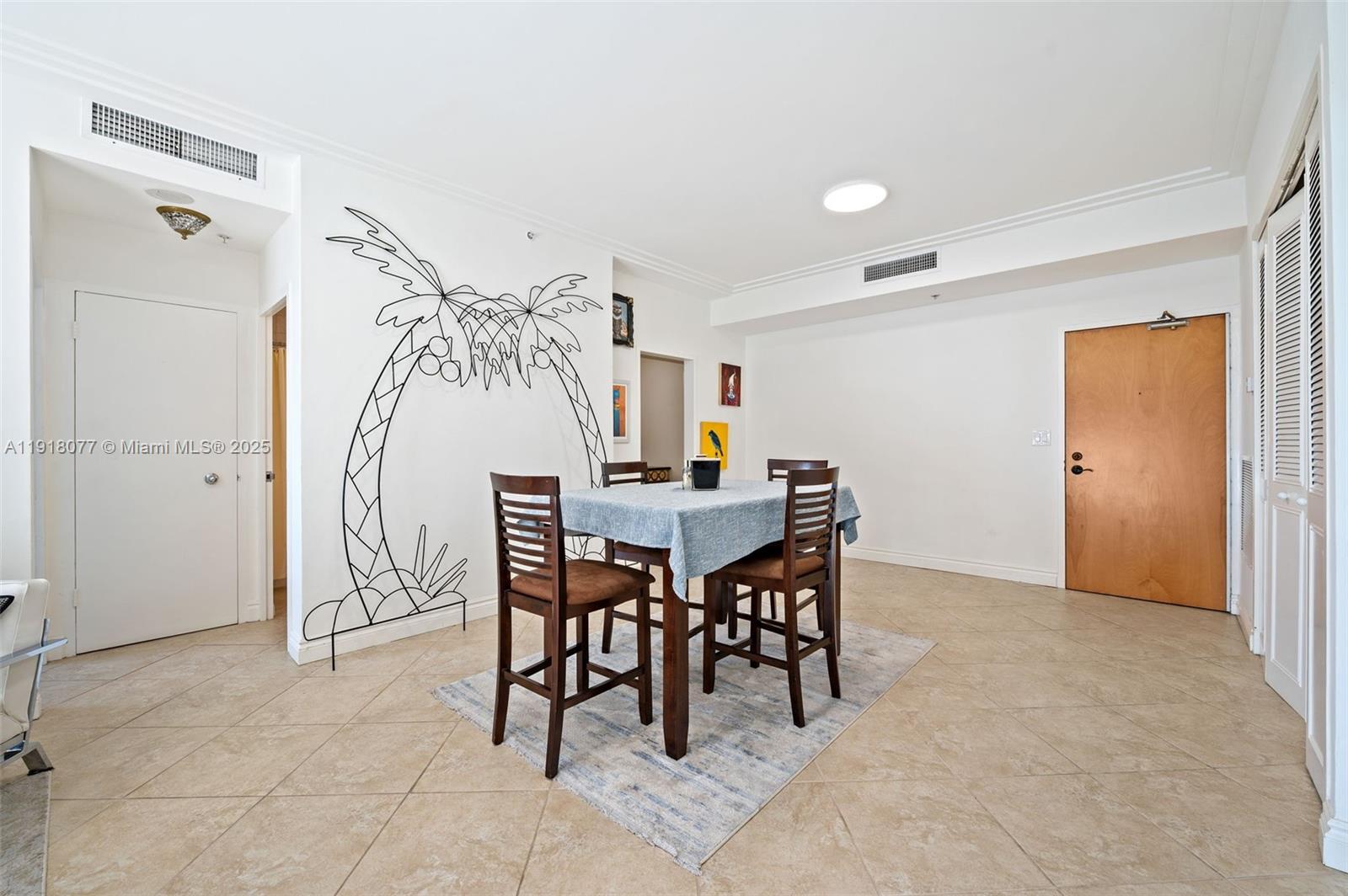 CARLISLE ON THE OCEAN CON - Residential
