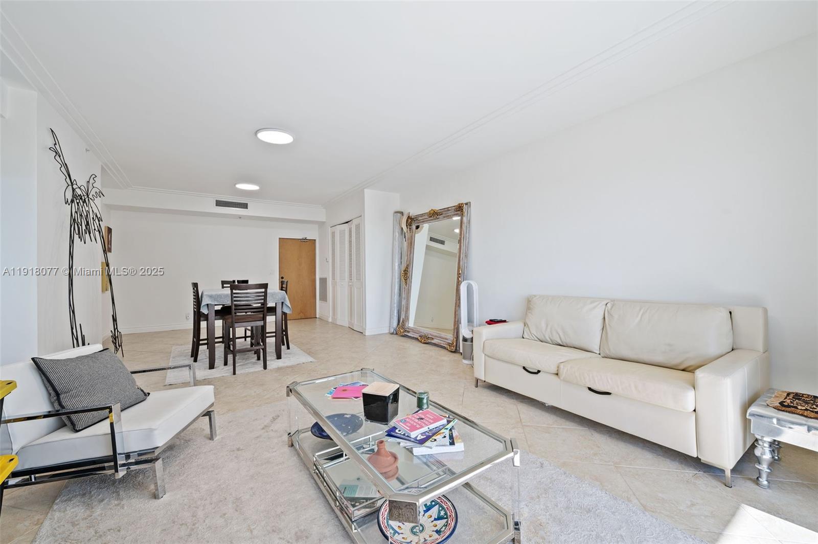 CARLISLE ON THE OCEAN CON - Residential