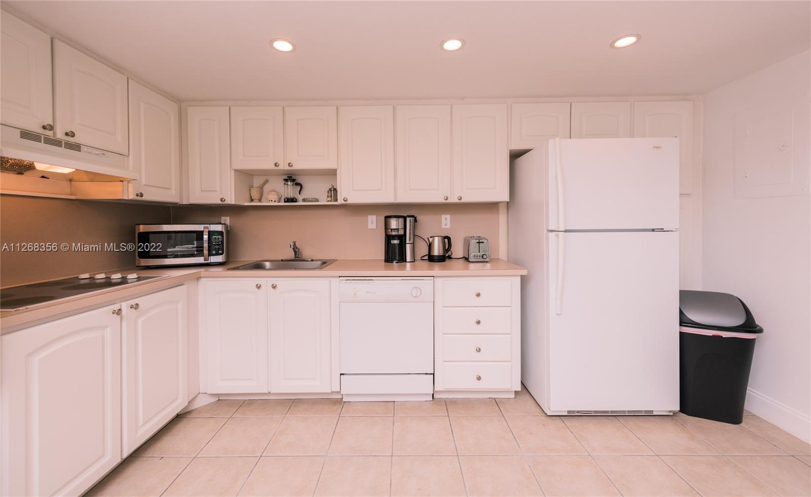 OCEANVIEW BUILDING A COND - Residential
