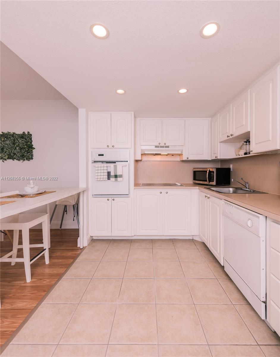 OCEANVIEW BUILDING A COND - Residential