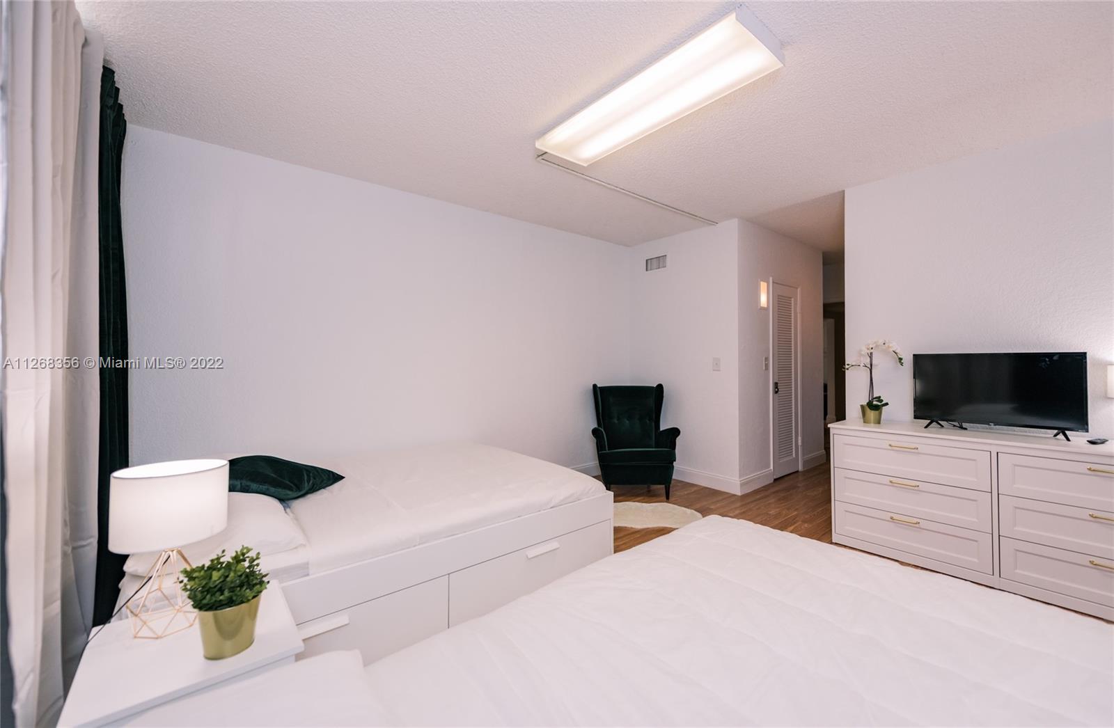 OCEANVIEW BUILDING A COND - Residential