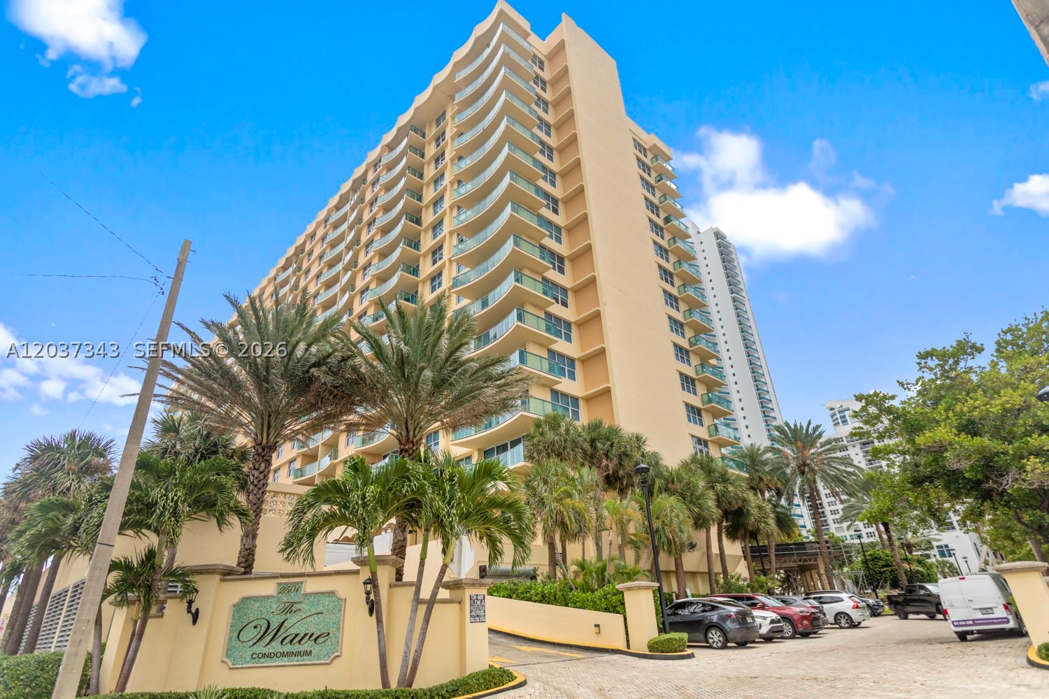 WAVE CONDO - Residential Lease
