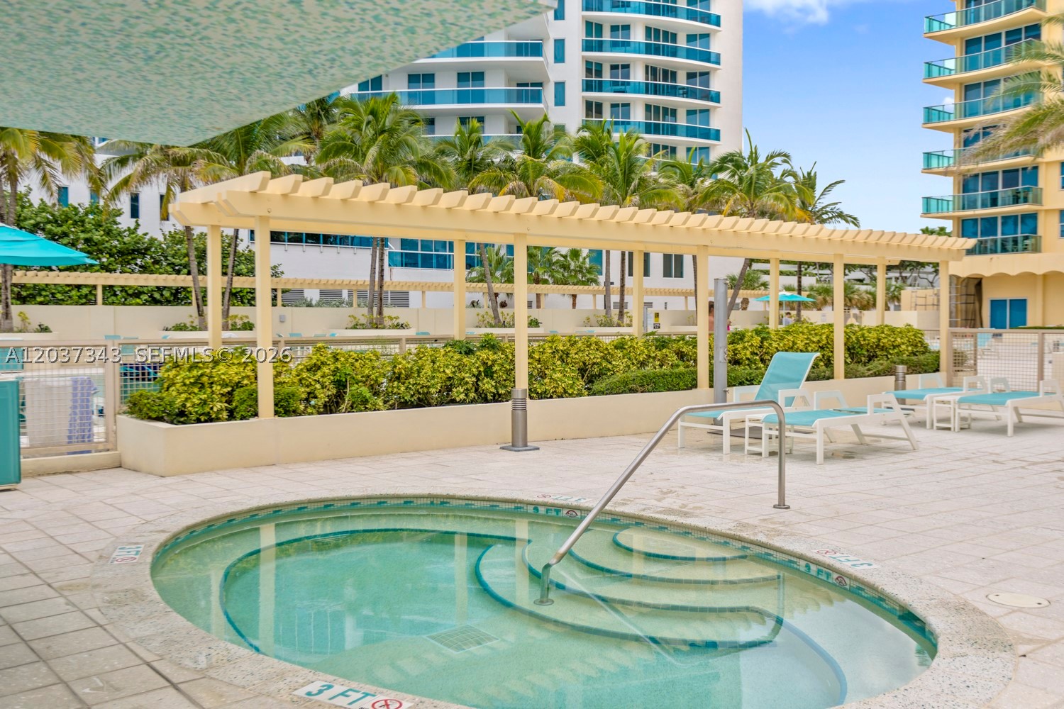 WAVE CONDO - Residential Lease