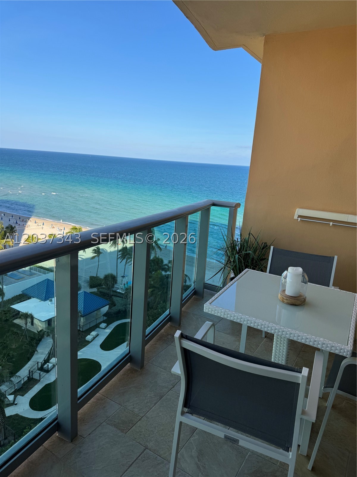 WAVE CONDO - Residential Lease