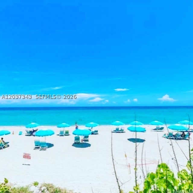 WAVE CONDO - Residential Lease