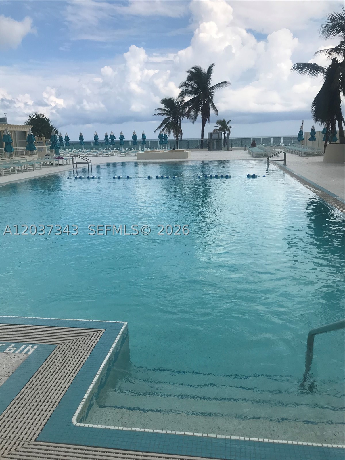 WAVE CONDO - Residential Lease