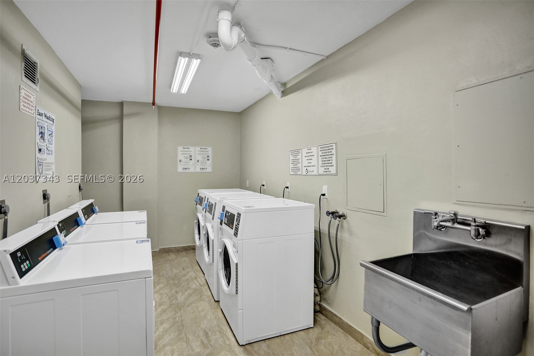 WAVE CONDO - Residential Lease