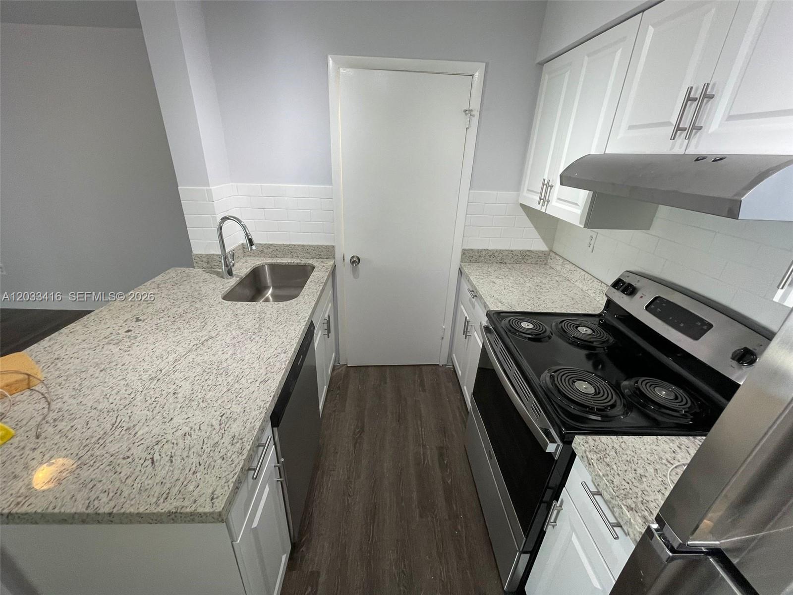 ANTIGUA AT CNTRY CLUBOF M - Residential Lease