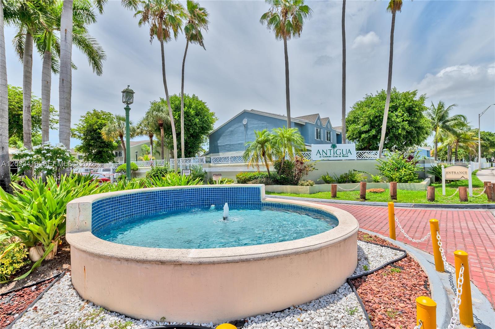 ANTIGUA AT CNTRY CLUBOF M - Residential Lease
