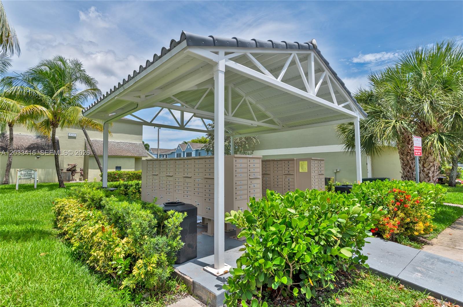 ANTIGUA AT CNTRY CLUBOF M - Residential Lease