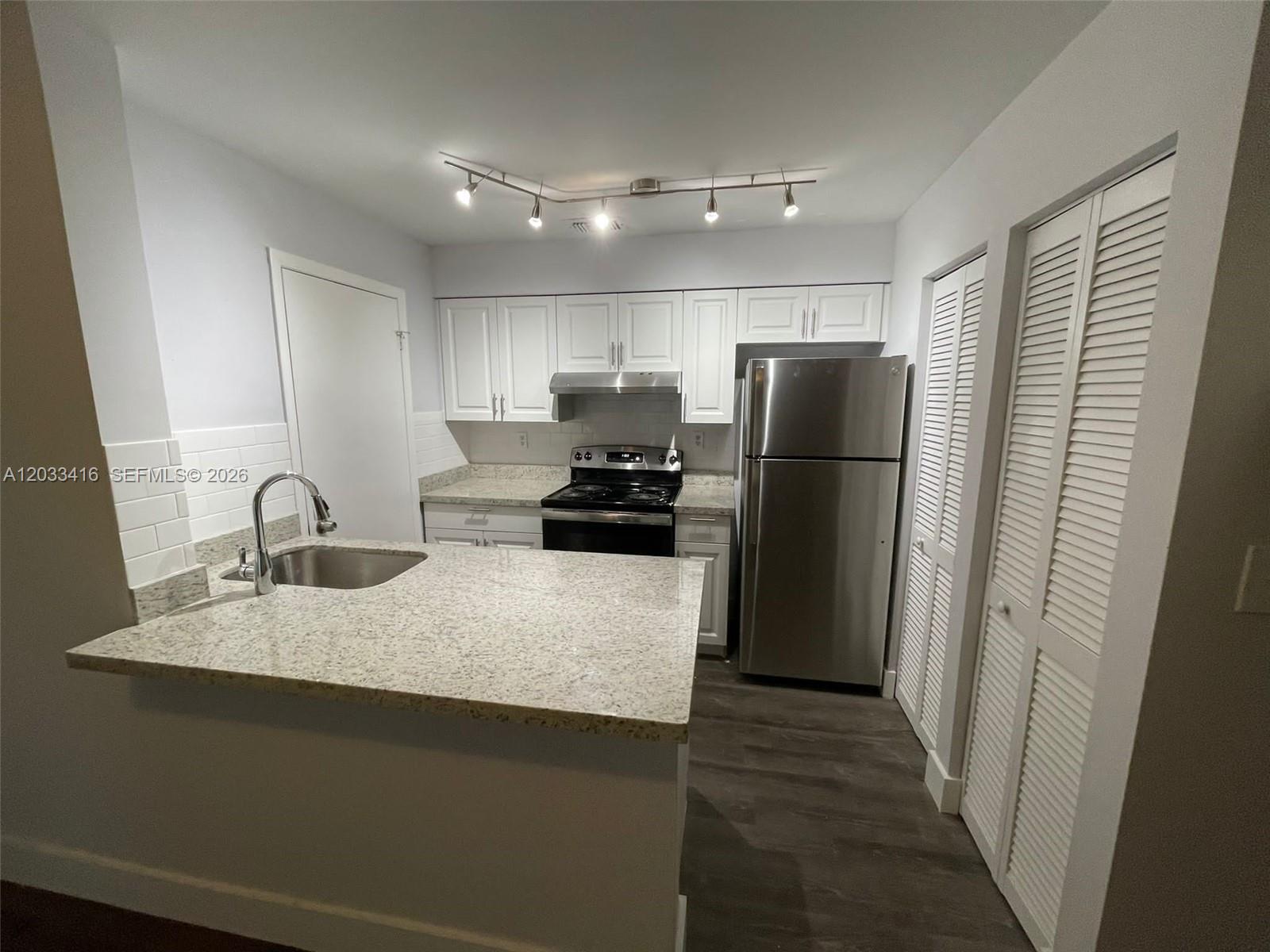 ANTIGUA AT CNTRY CLUBOF M - Residential Lease
