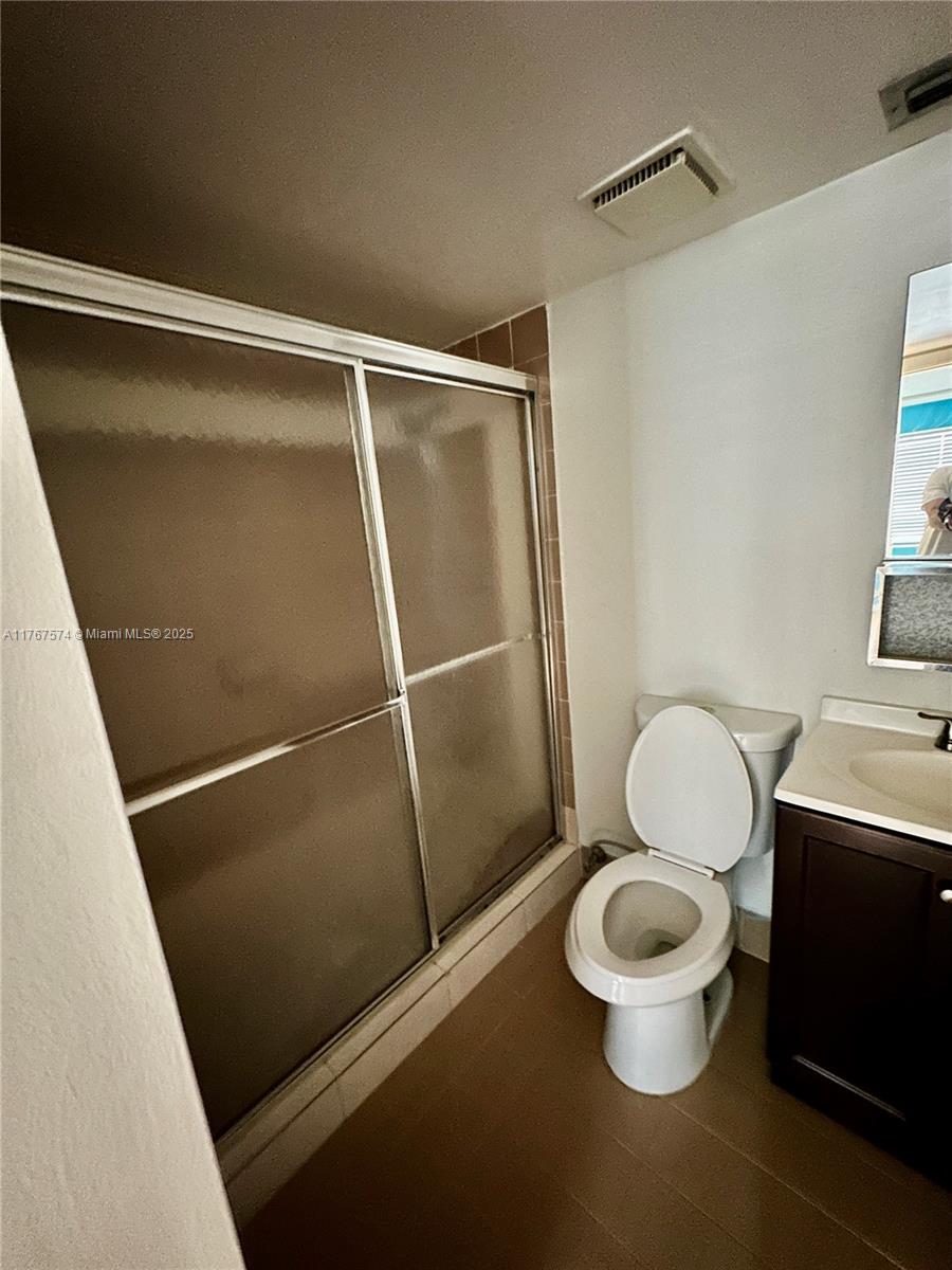 HALLANDALE GARDENS CONDO - Residential