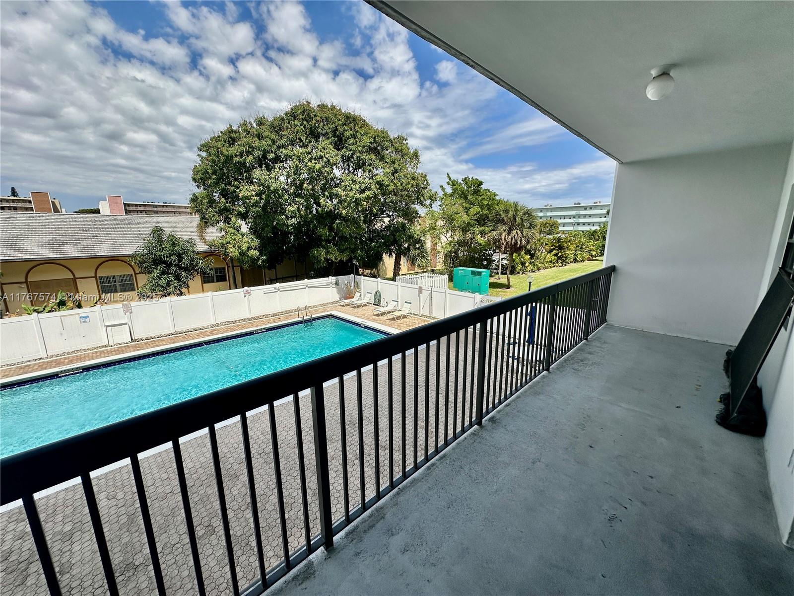 HALLANDALE GARDENS CONDO - Residential