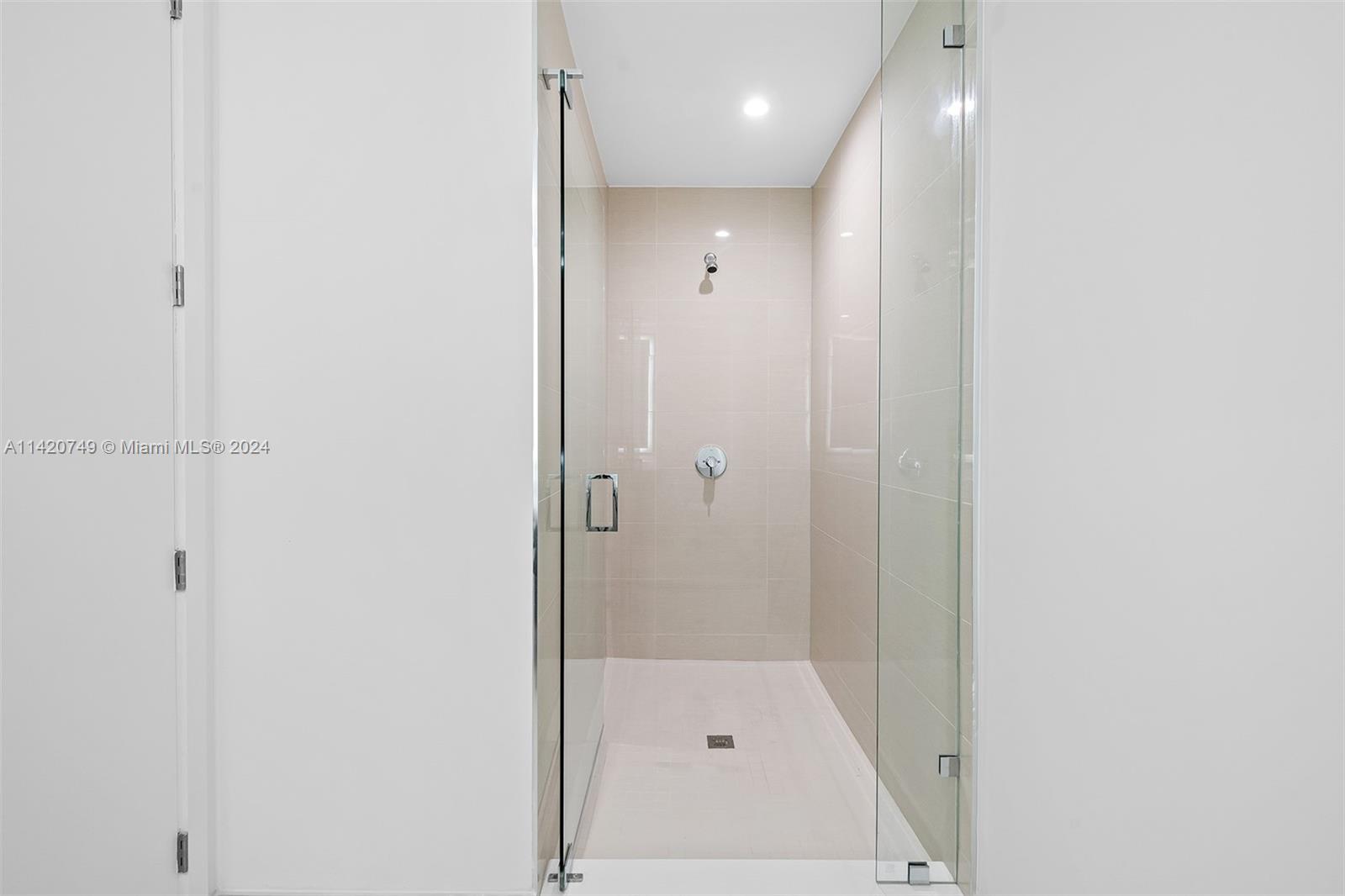 PARAMOUNT MIAMI WORLDCENT - Residential
